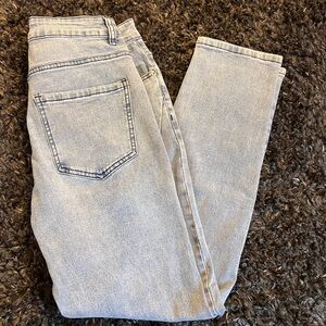 Light Wash Women’s Jeans - Classic Straight Leg